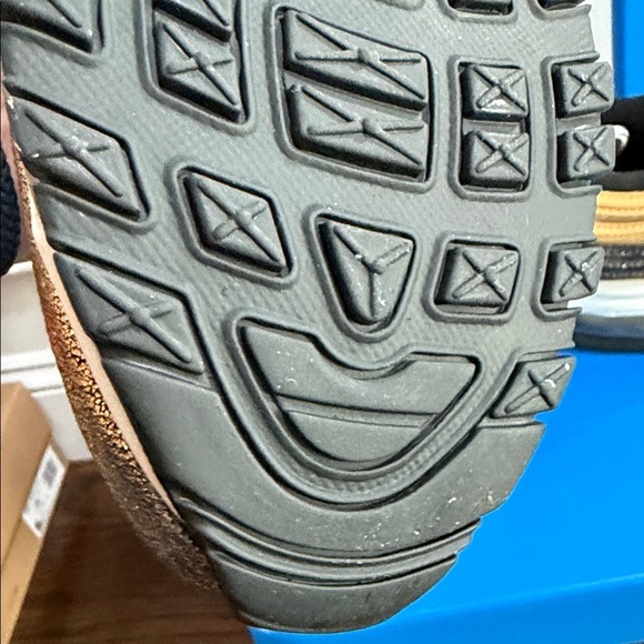 Nike Air Max 97 Metallic Gold and Black Shoes Brand New size 9.5 or 8 man - Picture 10 of 13